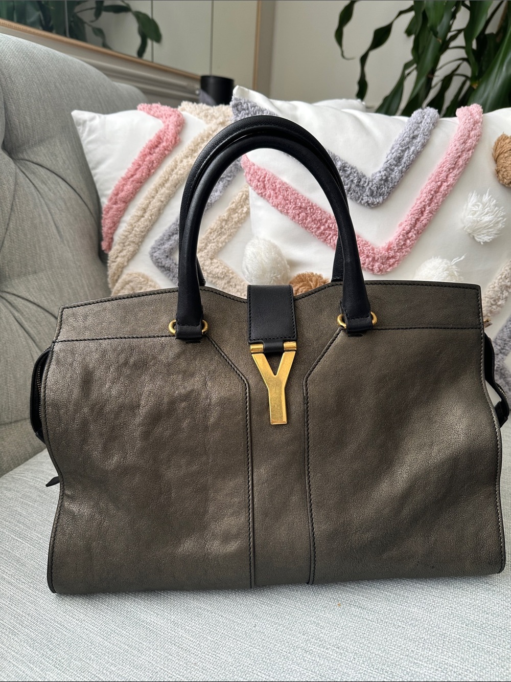 Saint Laurent Black & Olive Y-Detail Leather Tote